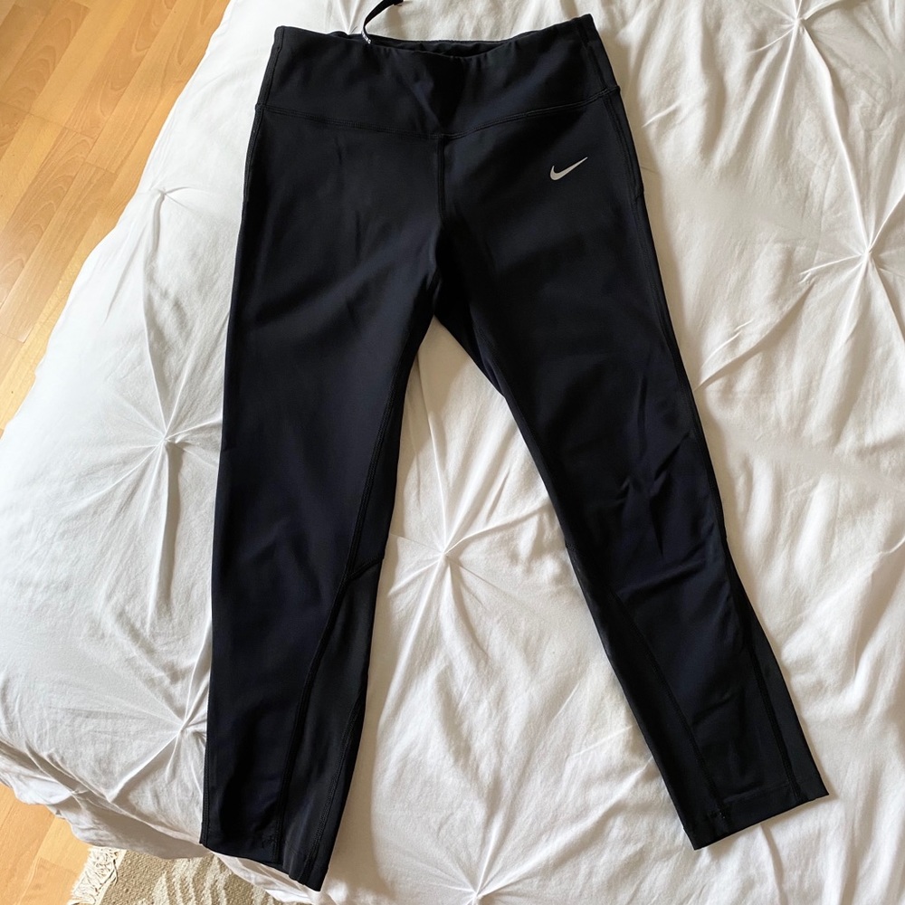 Nike cropped black running tights